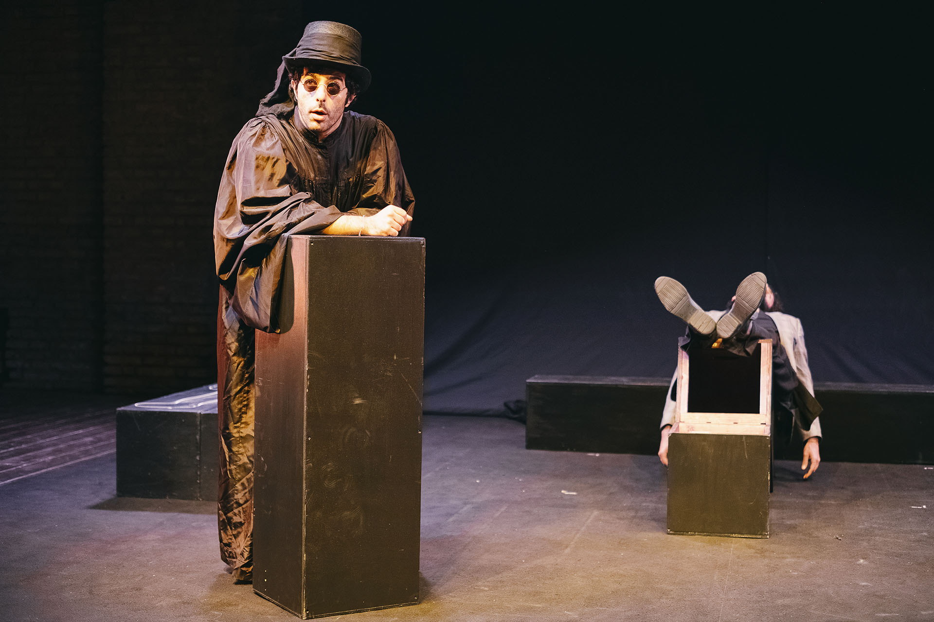 Beati voi che pensate al successo noi soli pensiamo alla morte e al sesso