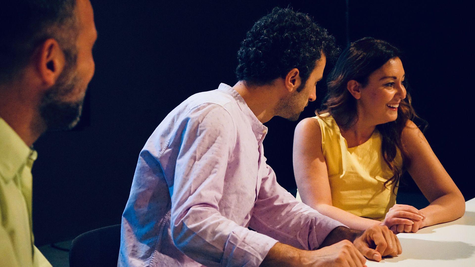 De/Frammentazione di Dramma Assoluto con Incursioni a Latere di Io Epico ovvero Una Storia di Impossibilità